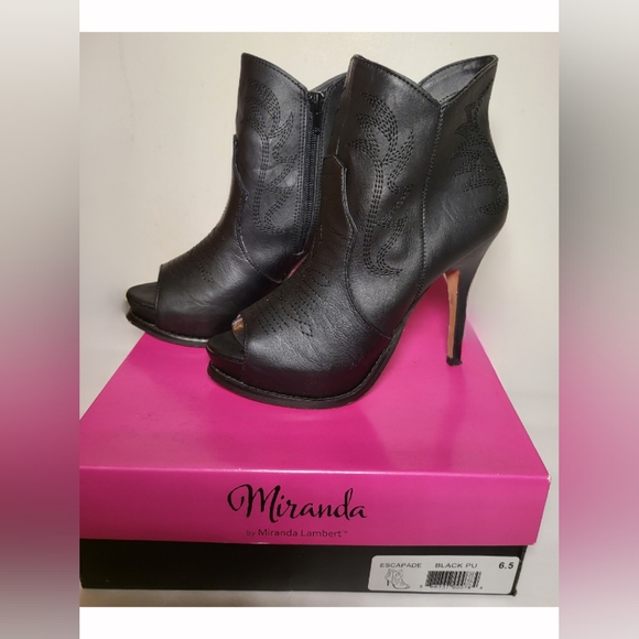 EUC! Miranda by Miranda Lambert Black Boots. Size 6.5. - Picture 2 of 10